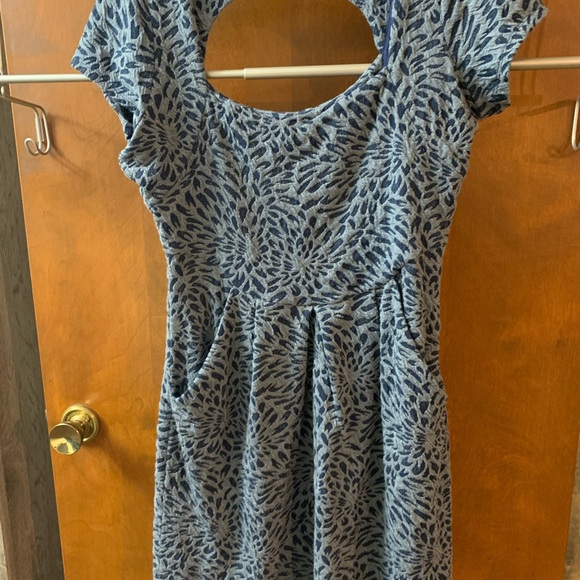 Deletta A-Line Dress - Picture 2 of 6